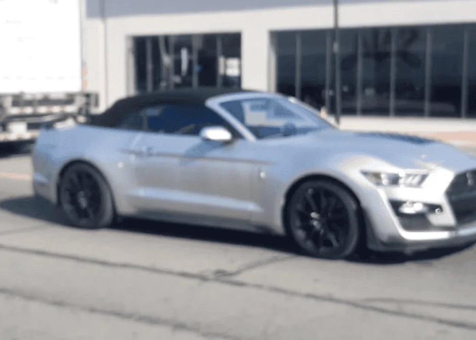 convertible-2020-gt500-1.webp