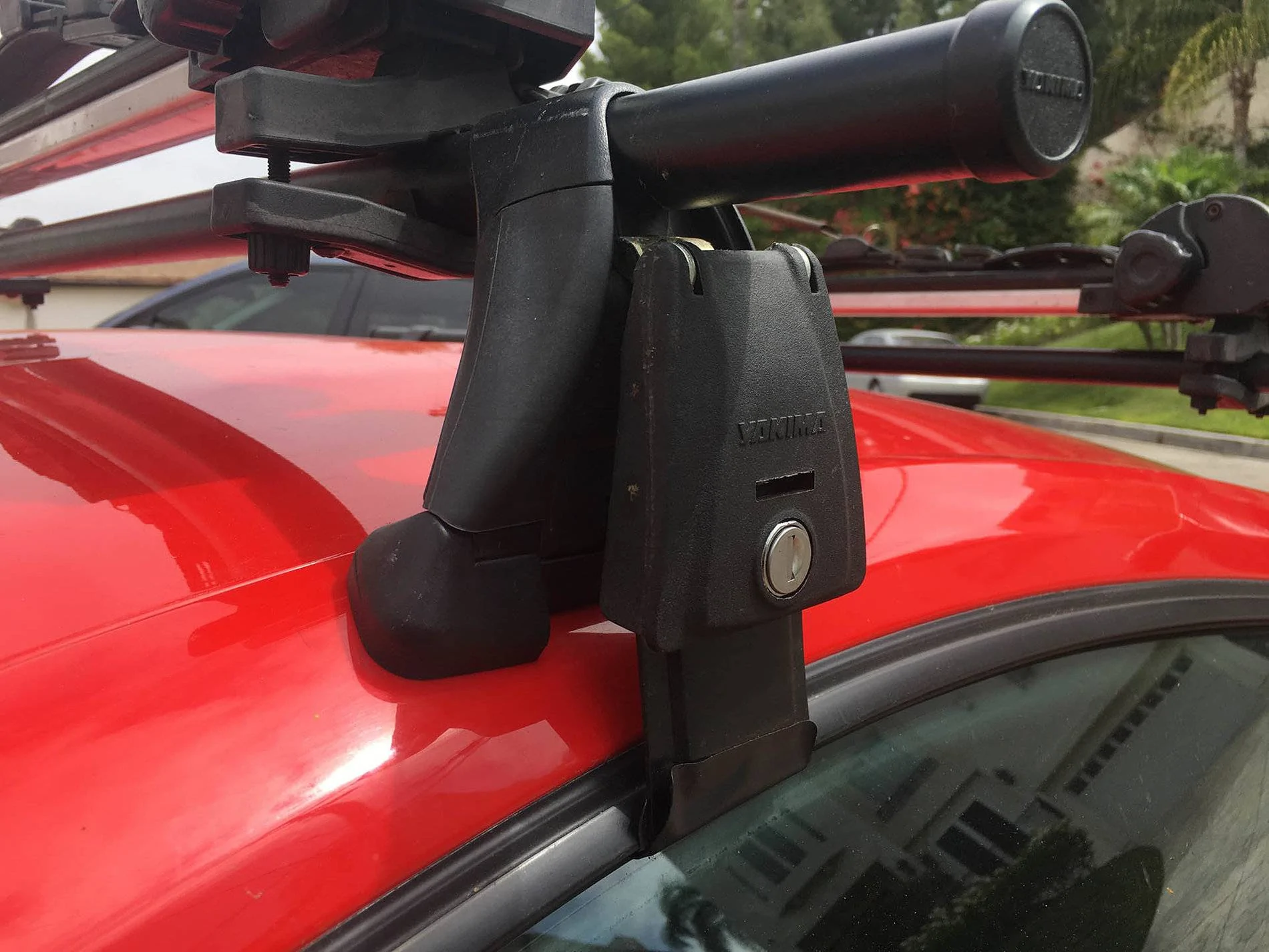 Mustang_RoofRack_02_FrontLeft-1080.webp