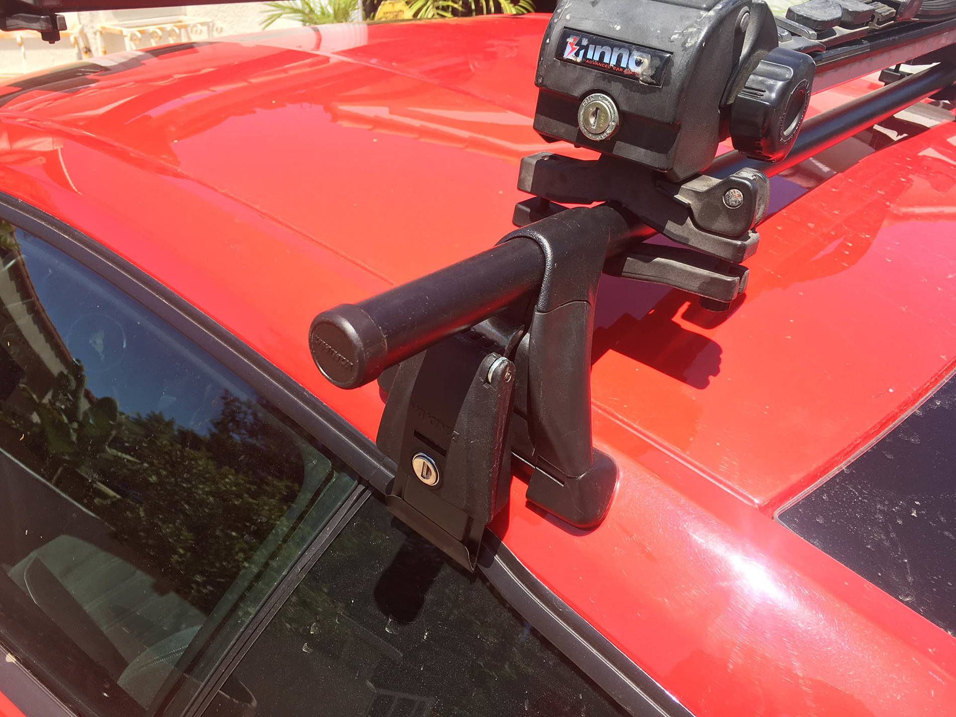 Mustang_RoofRack_04_RearLeft-1080.jpg