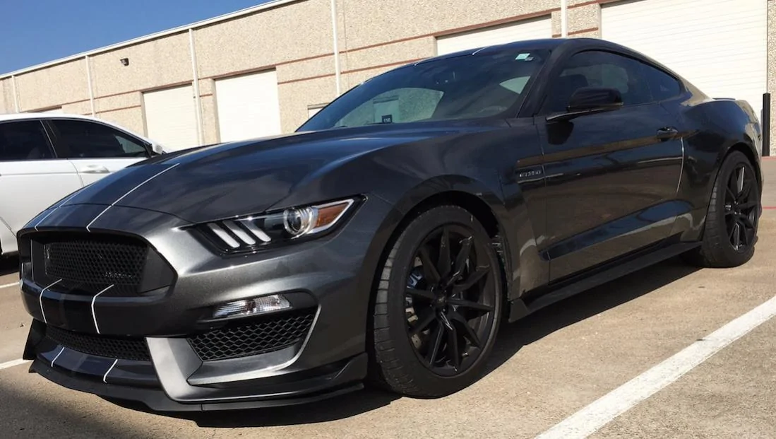 Shelby GT350-2.webp