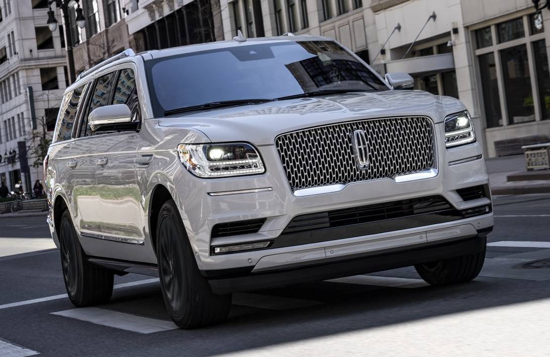 5270ace8-2020-lincoln-navigator-1.jpg
