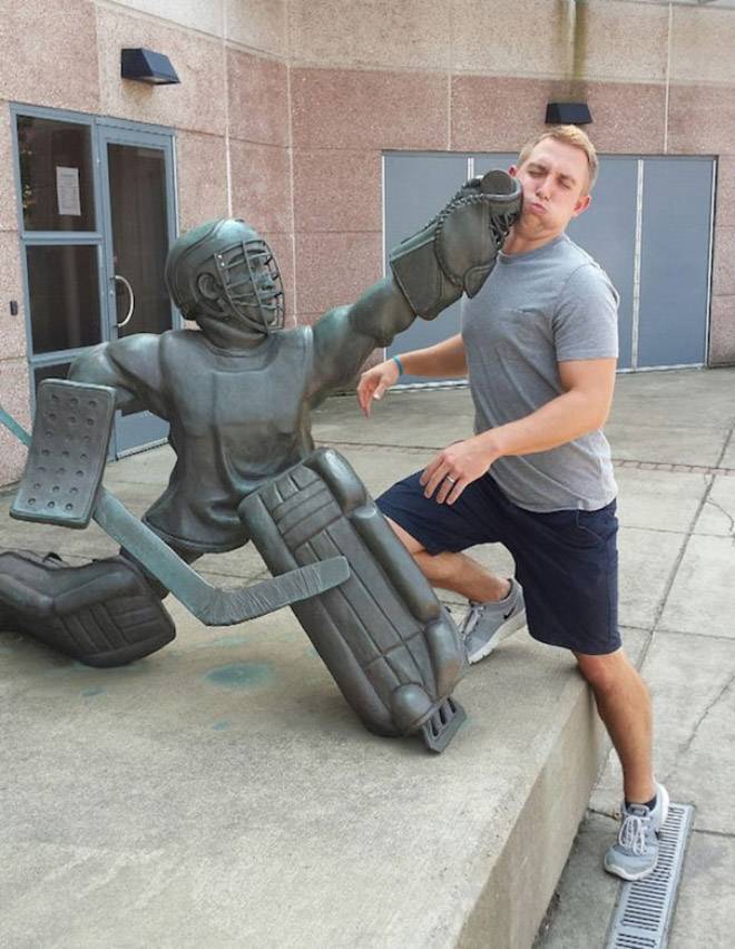 fighting-statues2.jpg