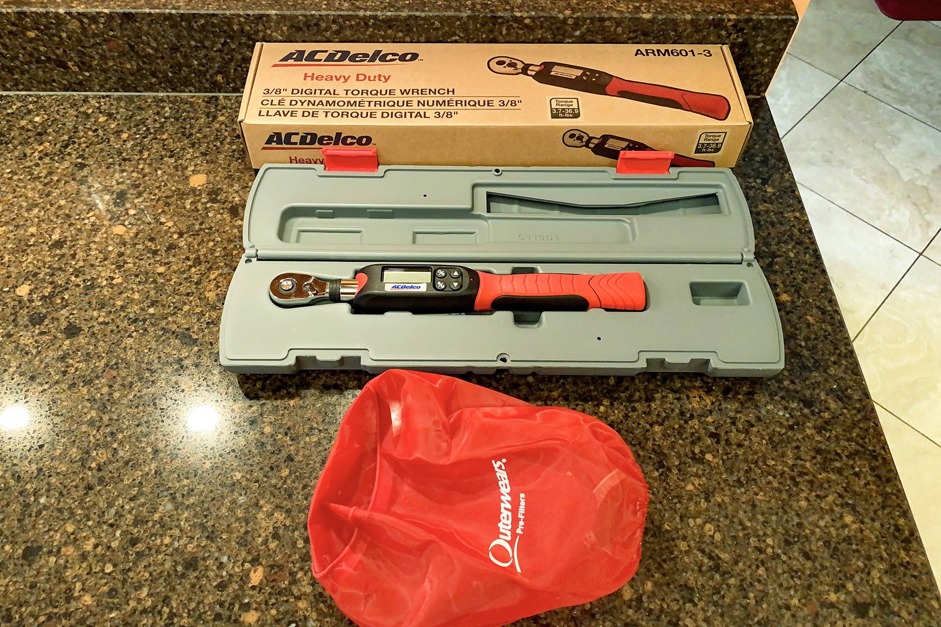 torque-wrench-and-outerwears-filter_1900.jpg