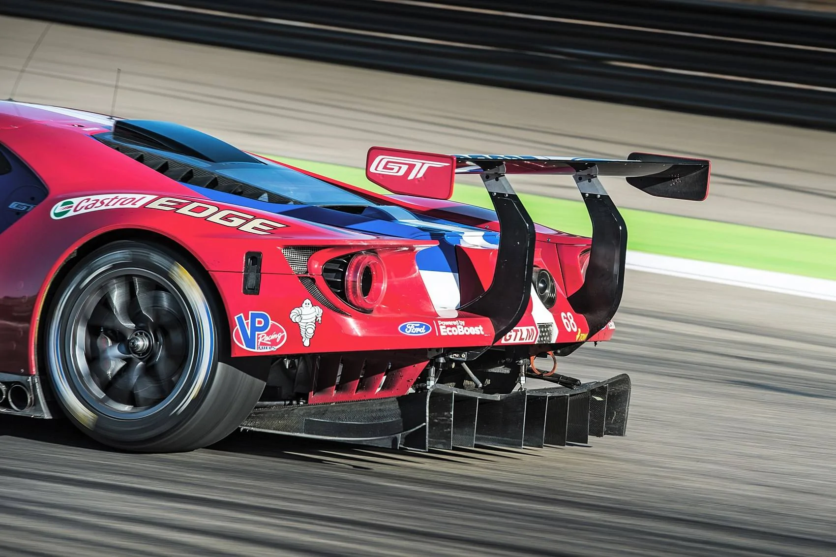 ford_gtvsgt_17.webp