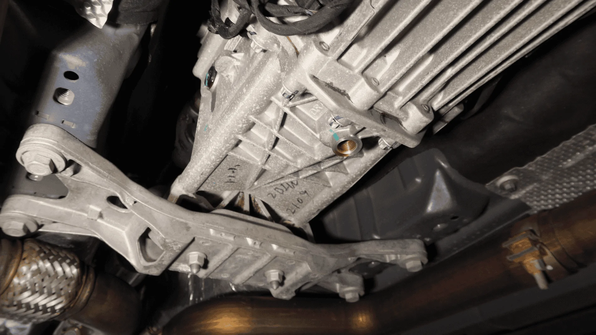 Mustang Transmission and Differenial Oil Change.00_03_36_17.Still006.webp