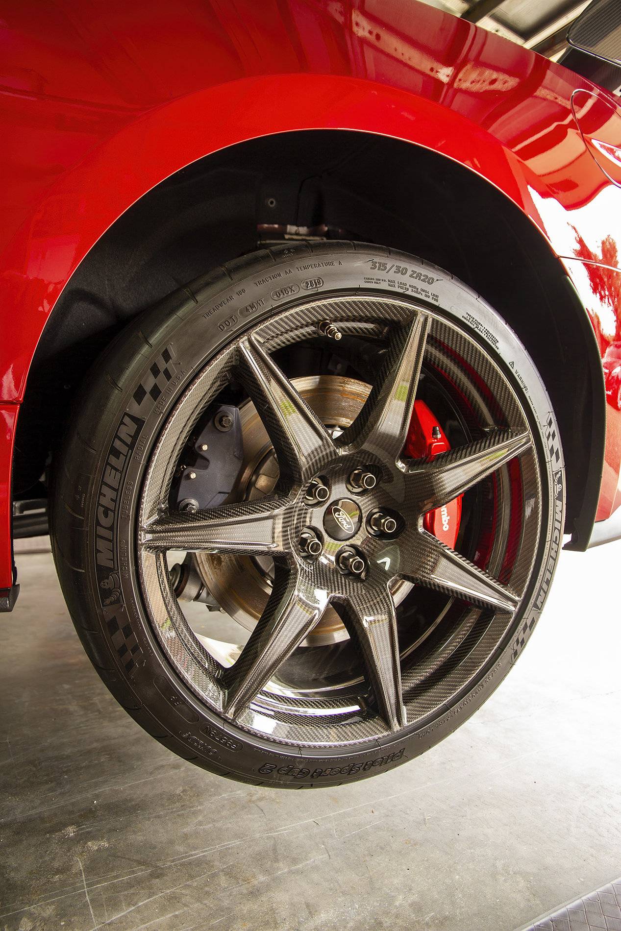 rear-titanium-lugs_01_1920.jpg