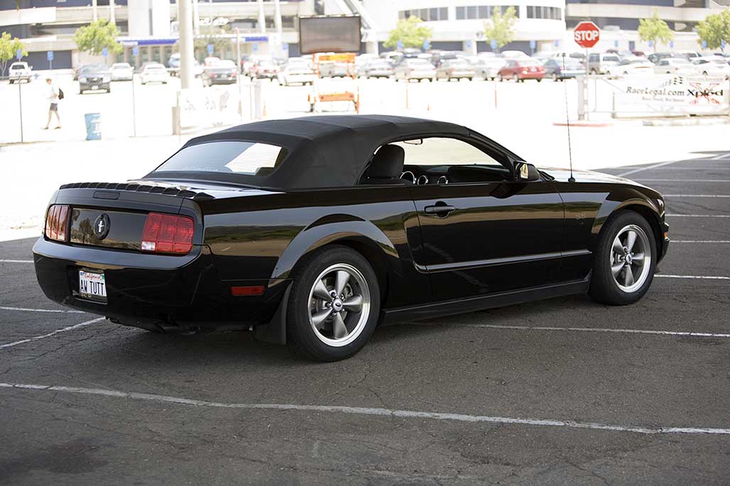 Mustang2006TopUpStadiumRRV.jpg