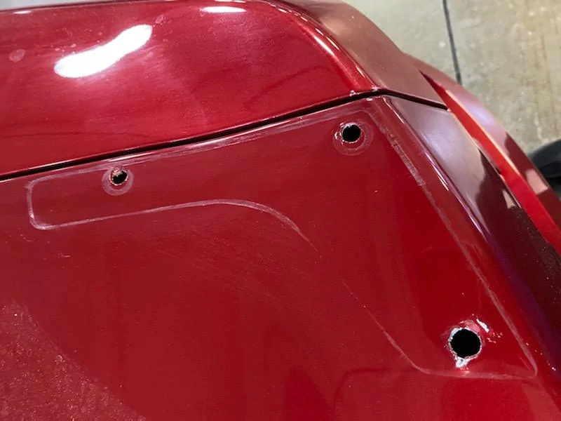 above right deck lid wing mount.jpg