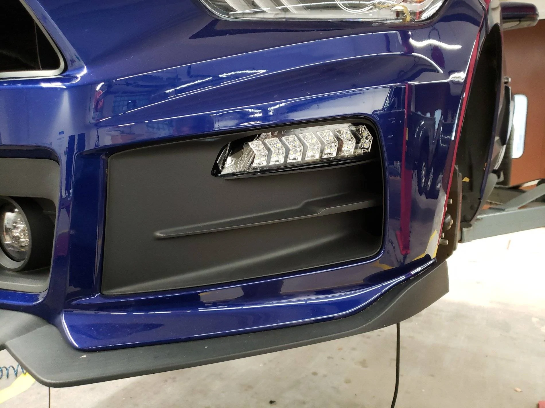 Winjet Front Sequential LED Turn Signal.jpg
