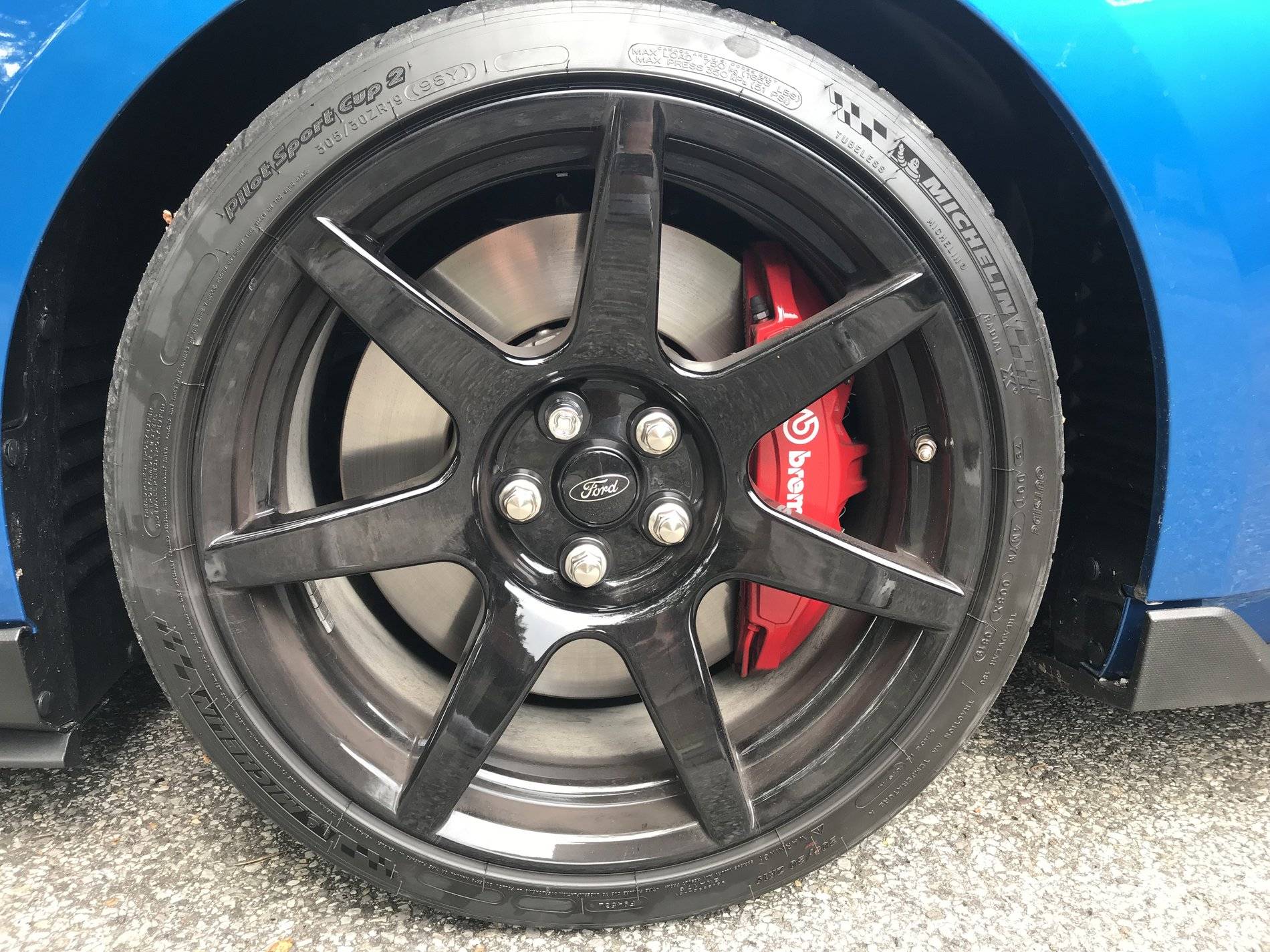19 GT350R LF Wheel.jpg