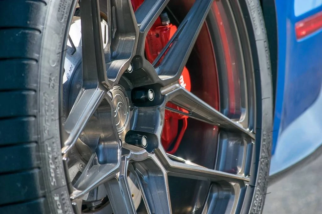 gt350_r_lug_nuts_5_of_15-jpg.webp