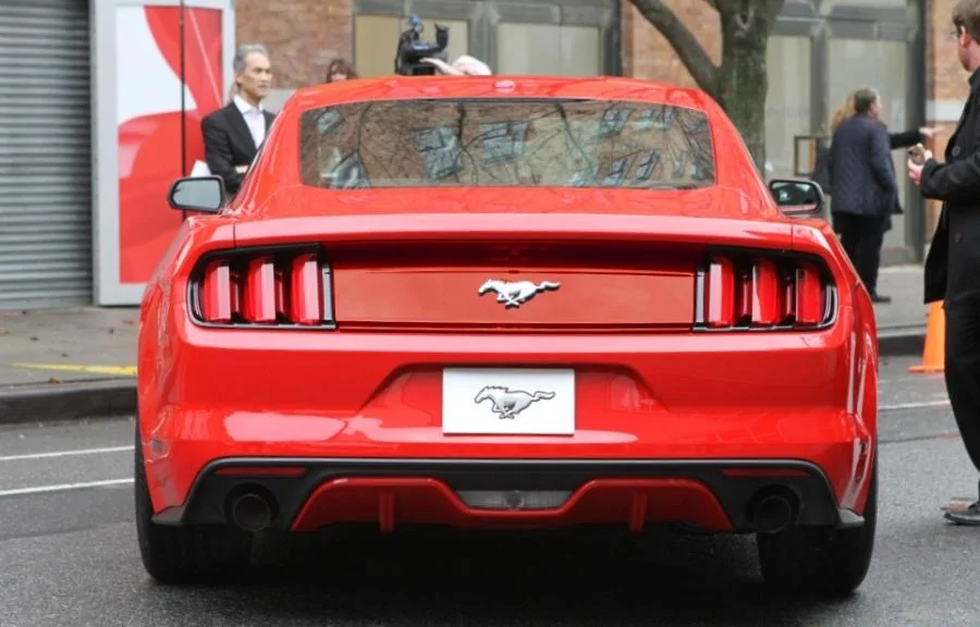 Ford-Mustang-2015-Red-Tail-Lights-Wallpaper.webp