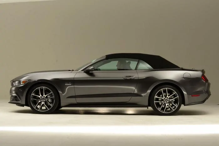 ford-mustang-convertible-profile.webp