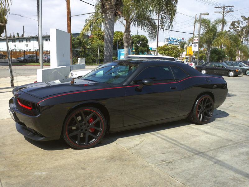challenger_srt8_1.jpg