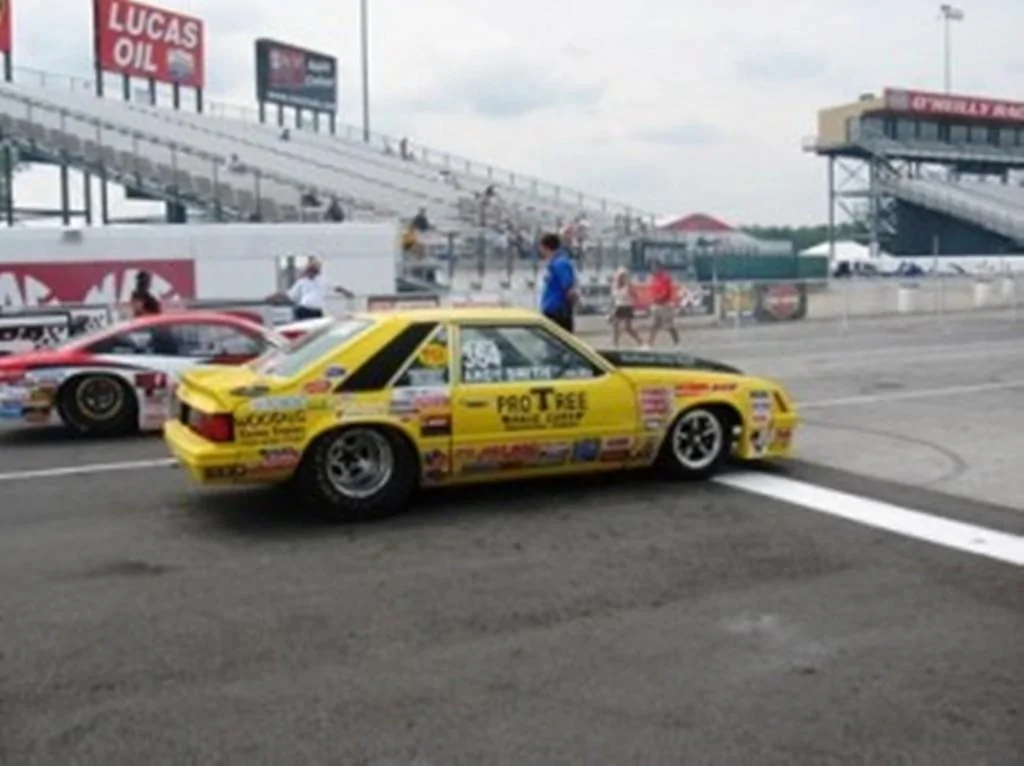 16181324-428-82-mustang-gt-chassis-car.webp