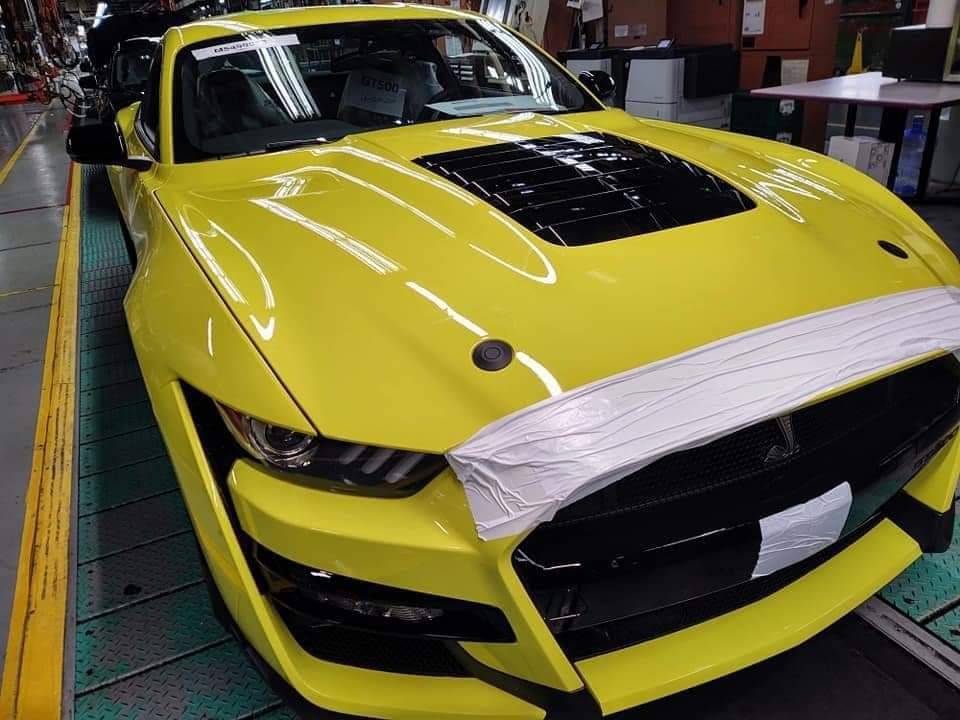Grabber Yellow 2021 GT500 Mustang 2.jpg