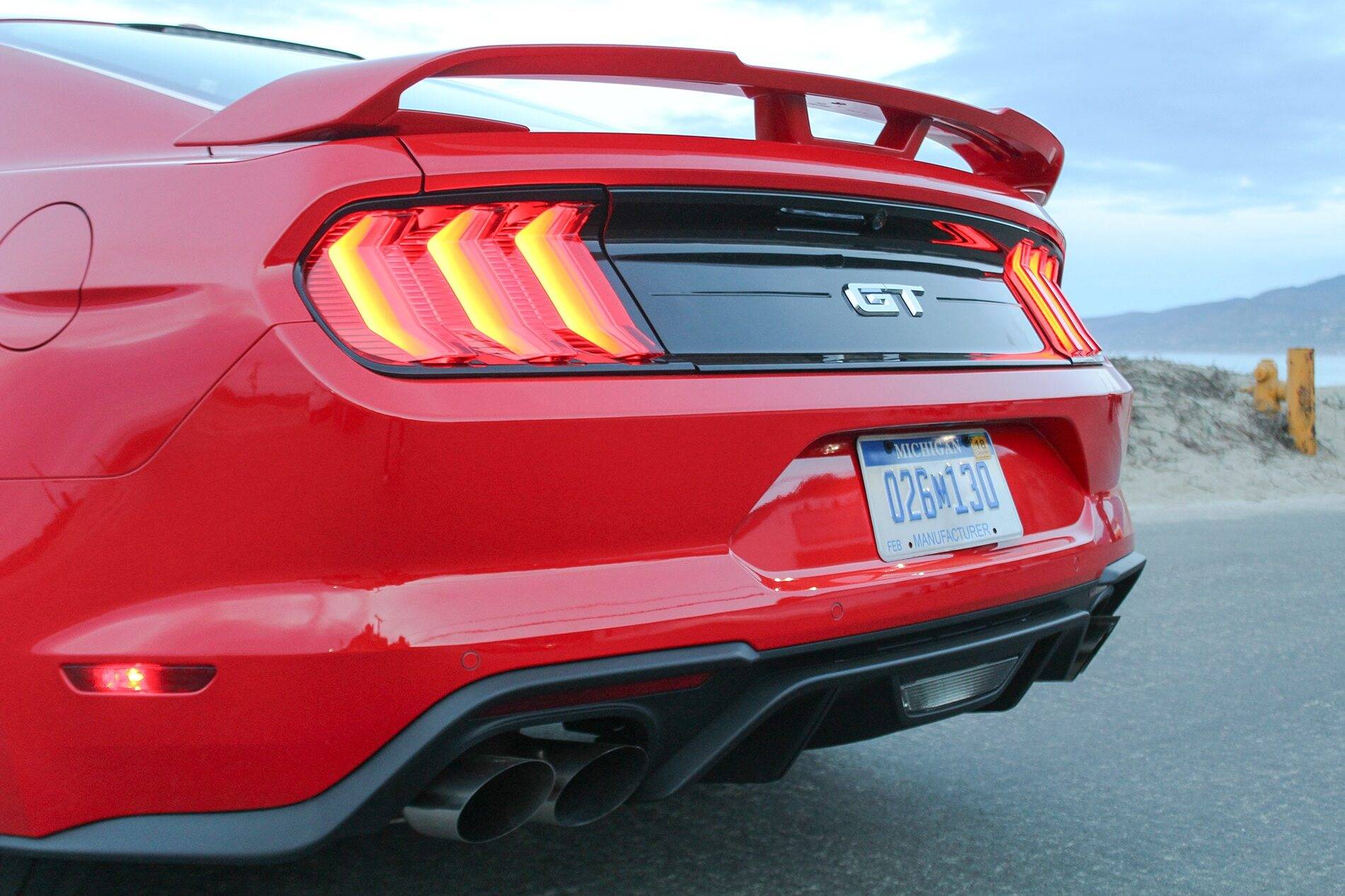 2018-Ford-Mustang-GT-Performance-Pack-Manual-08.jpg