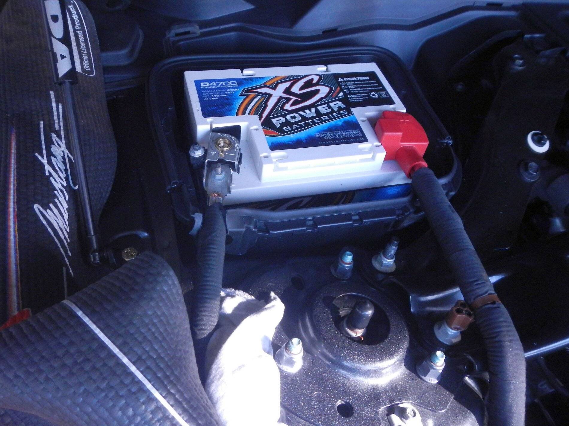 d4700 xs pOWER bATTERY Installed _DSCN7822.jpg