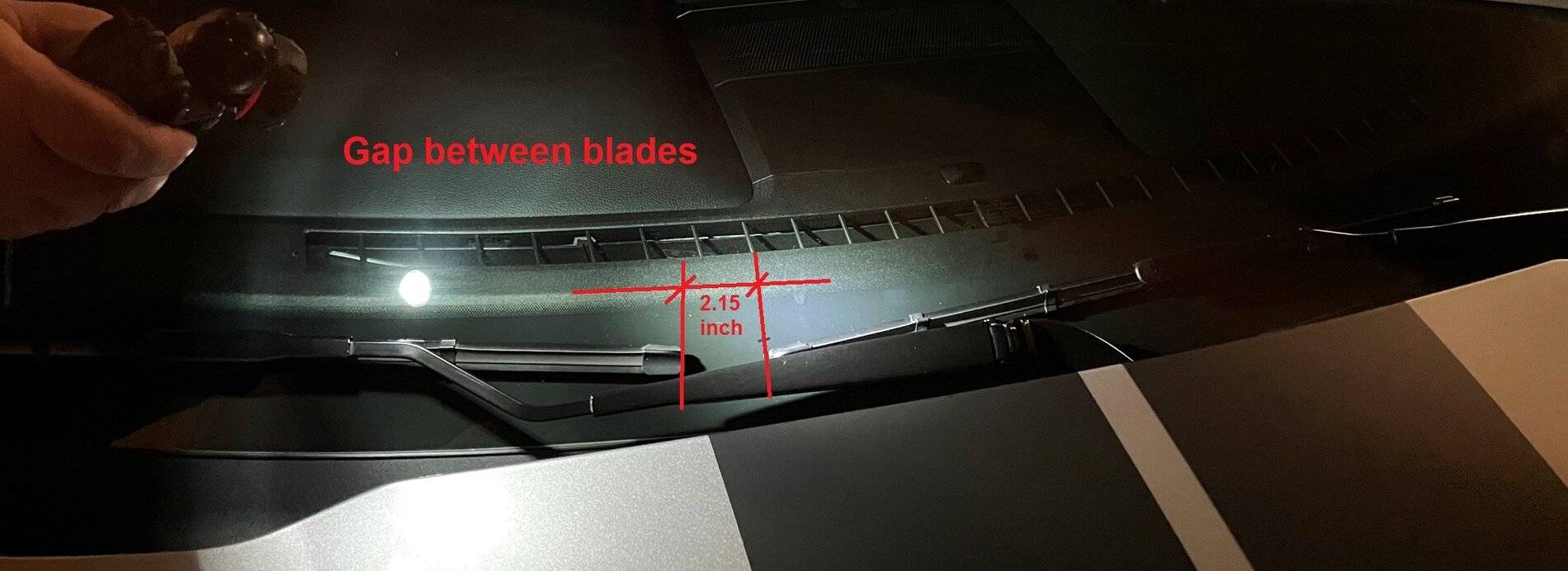 S550_Mustang_Gap_between_blades_IMG_4868.JPEG