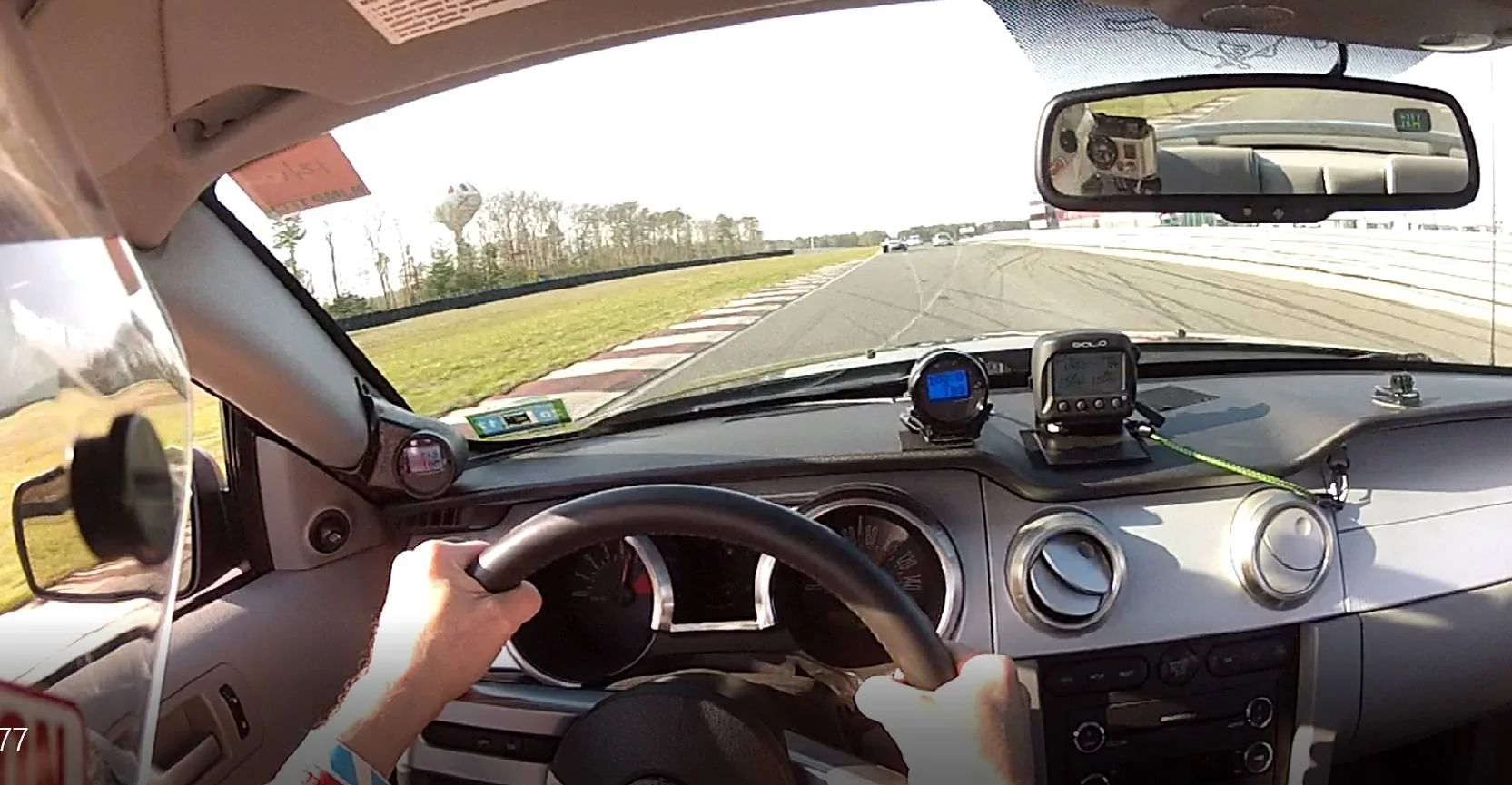 Aim Solo and Aeroforce dash mounting.jpg