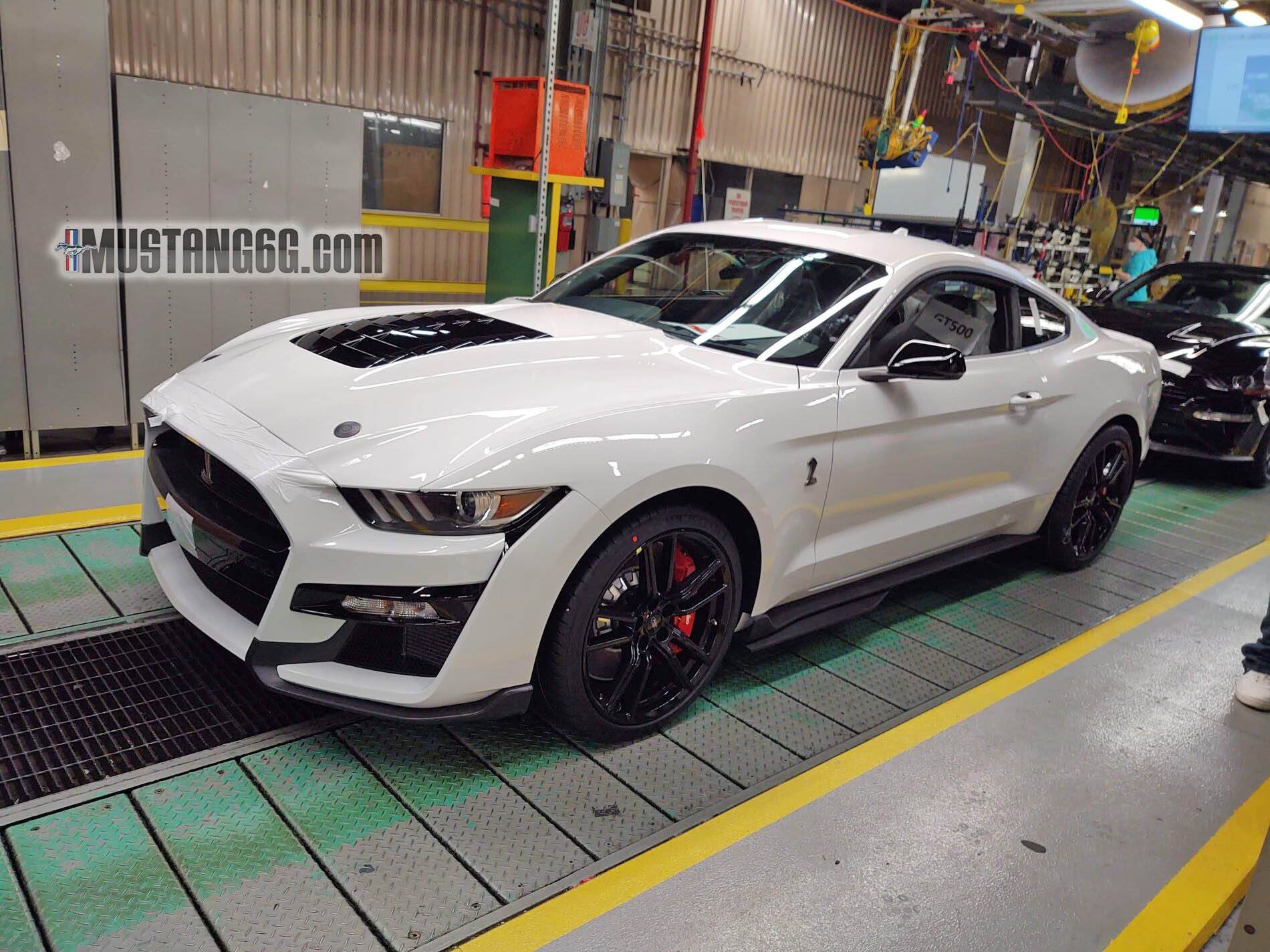 Last-production-2020-GT500-1.jpg