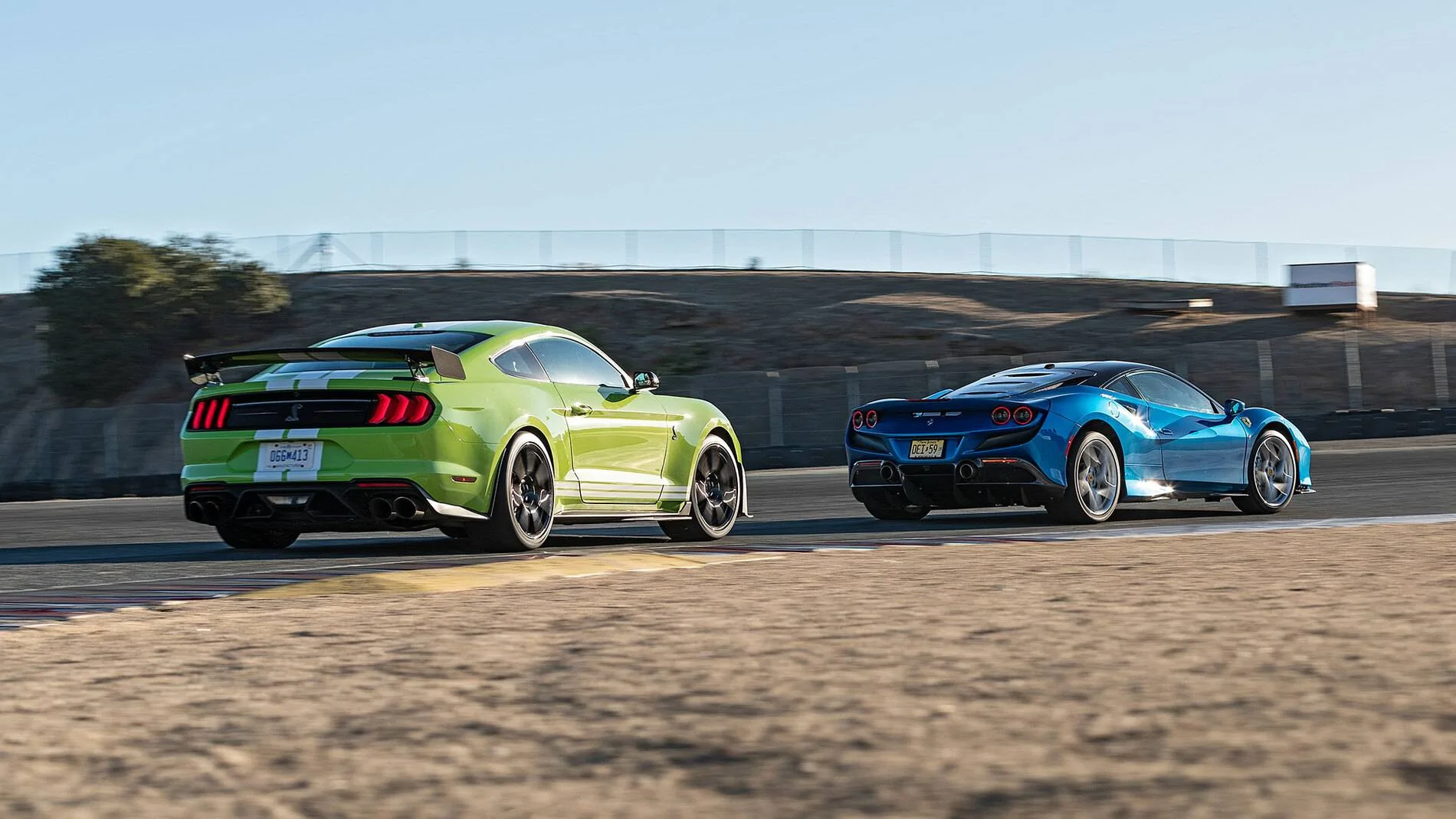 2020-Ford-Mustang-Shelby-GT500-18.webp