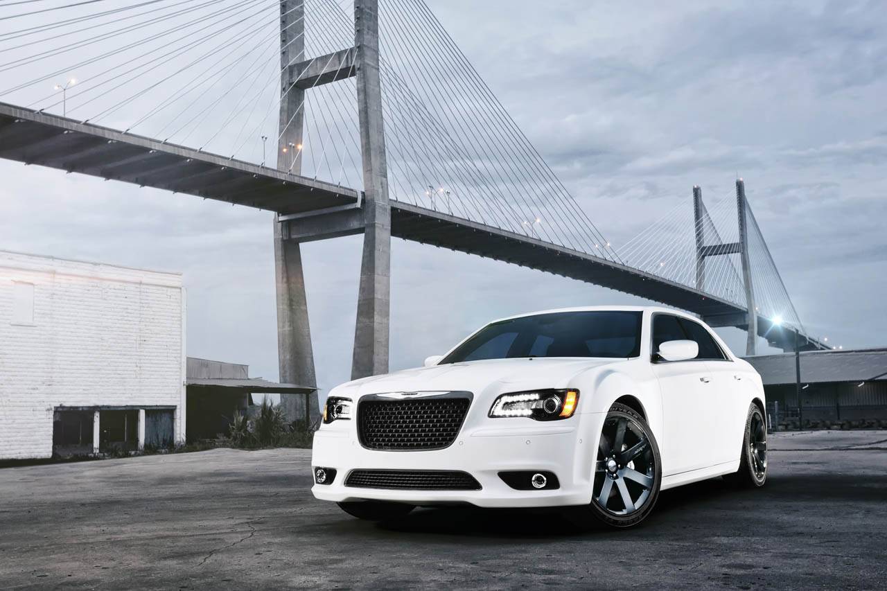 chrysler-300-srt808.jpg
