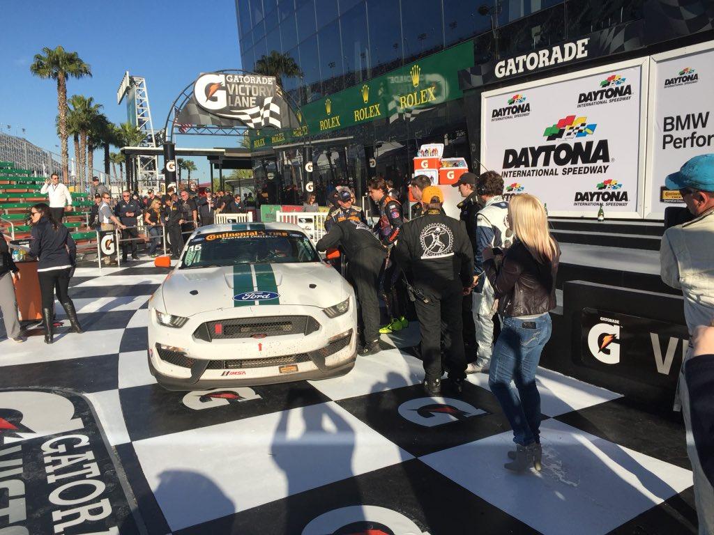 GT350R-C-8.jpg