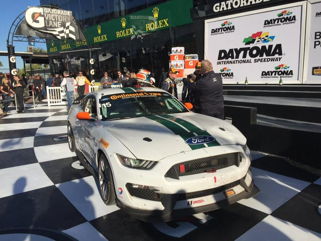 GT350R-C-9.webp