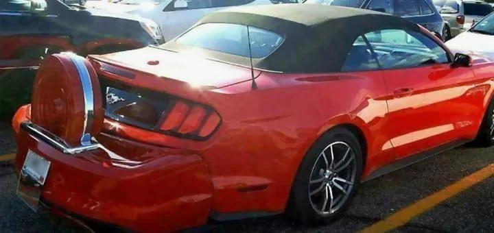 fS550-Ford-Mustang-convertible-with-a-donk-720x340.jpg