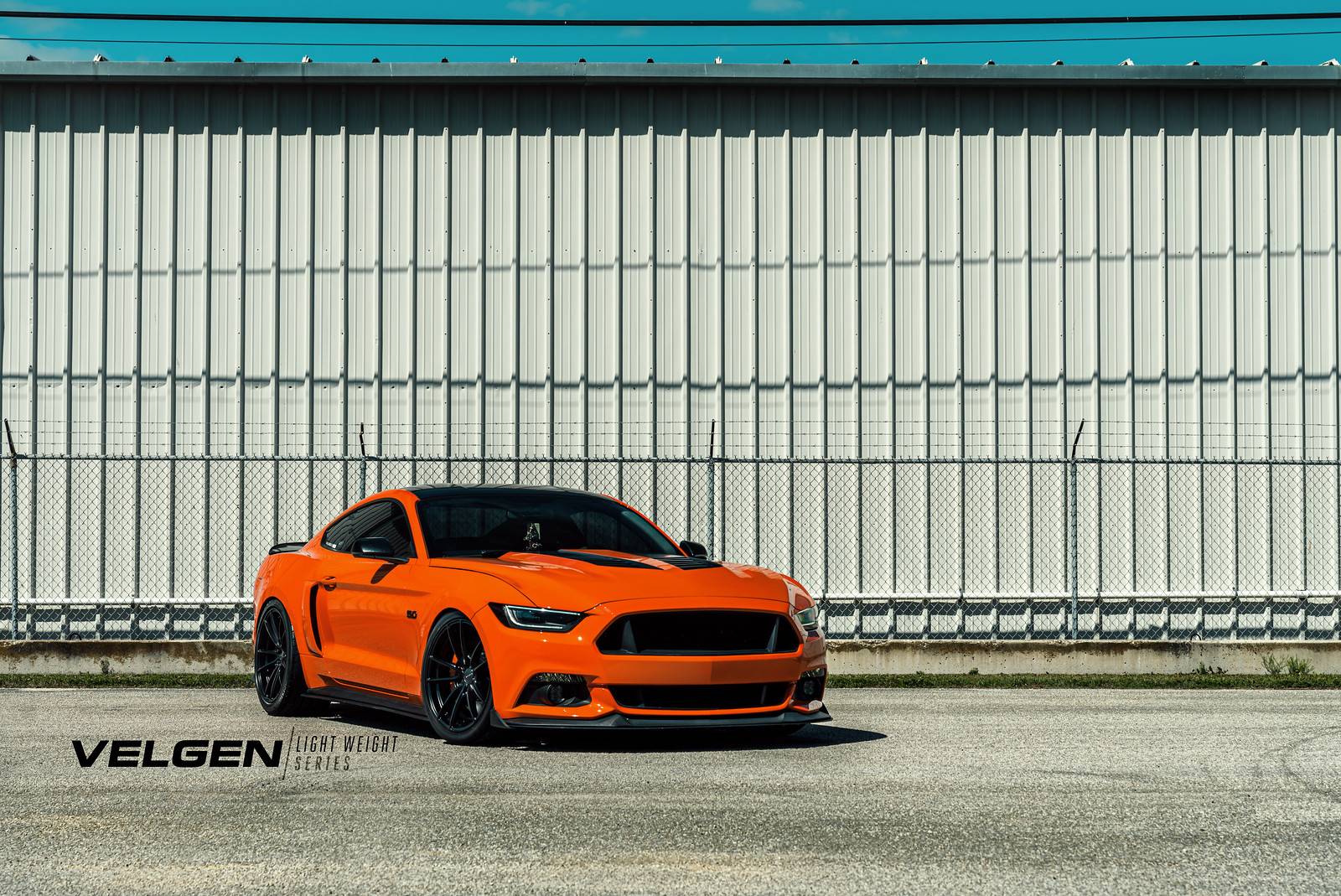 Ford Mustang GT Velgen Light Weight series VF5 GlossBlack-1.jpg