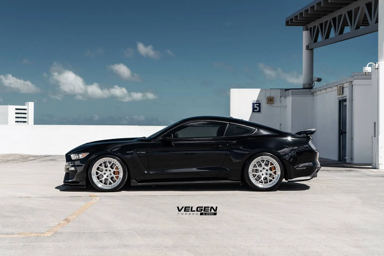 Velgen Forged SL Series SL-7 Ford Mustang GT350-6.webp