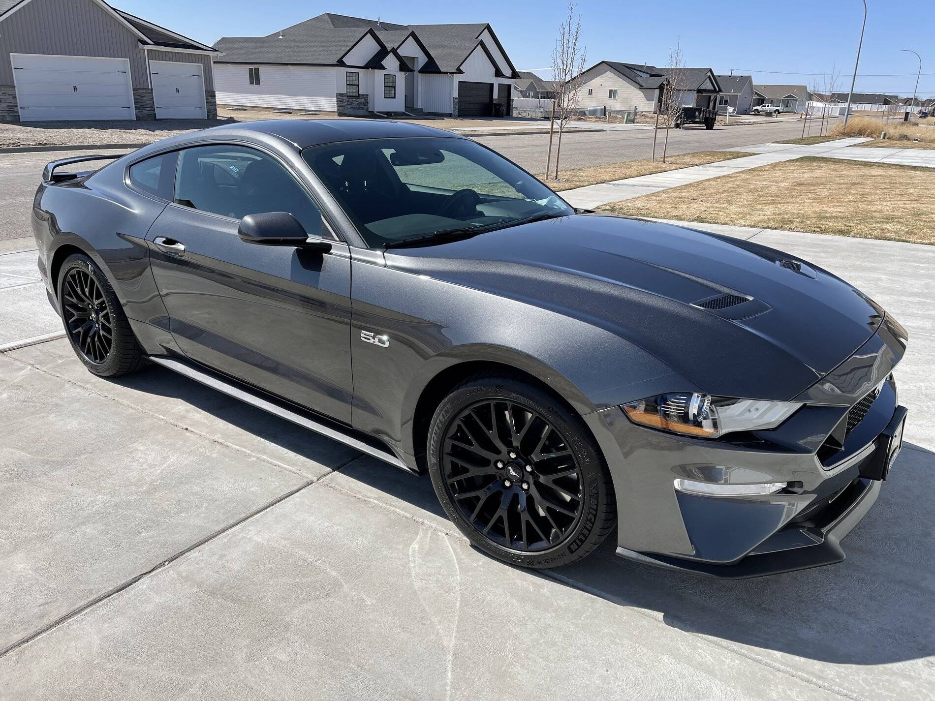 car1.jpg