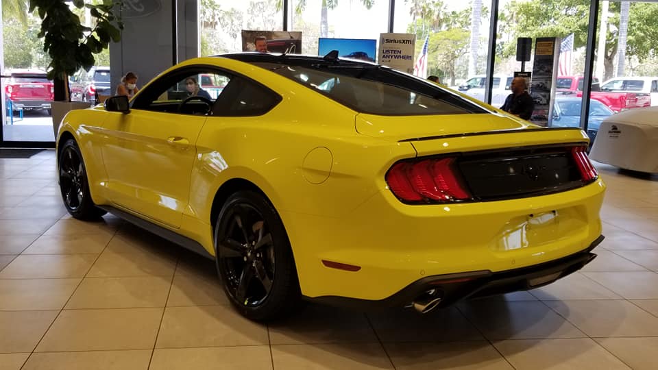 Grabber Yellow Black Accent Package 4.jpg