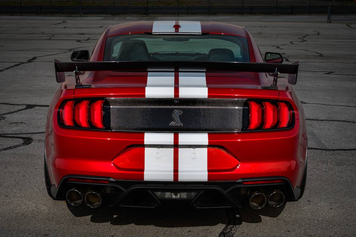Mustang_GT_500_Rear_Decklid_Carbon_Fiber_Trim_Panel_02.jpeg
