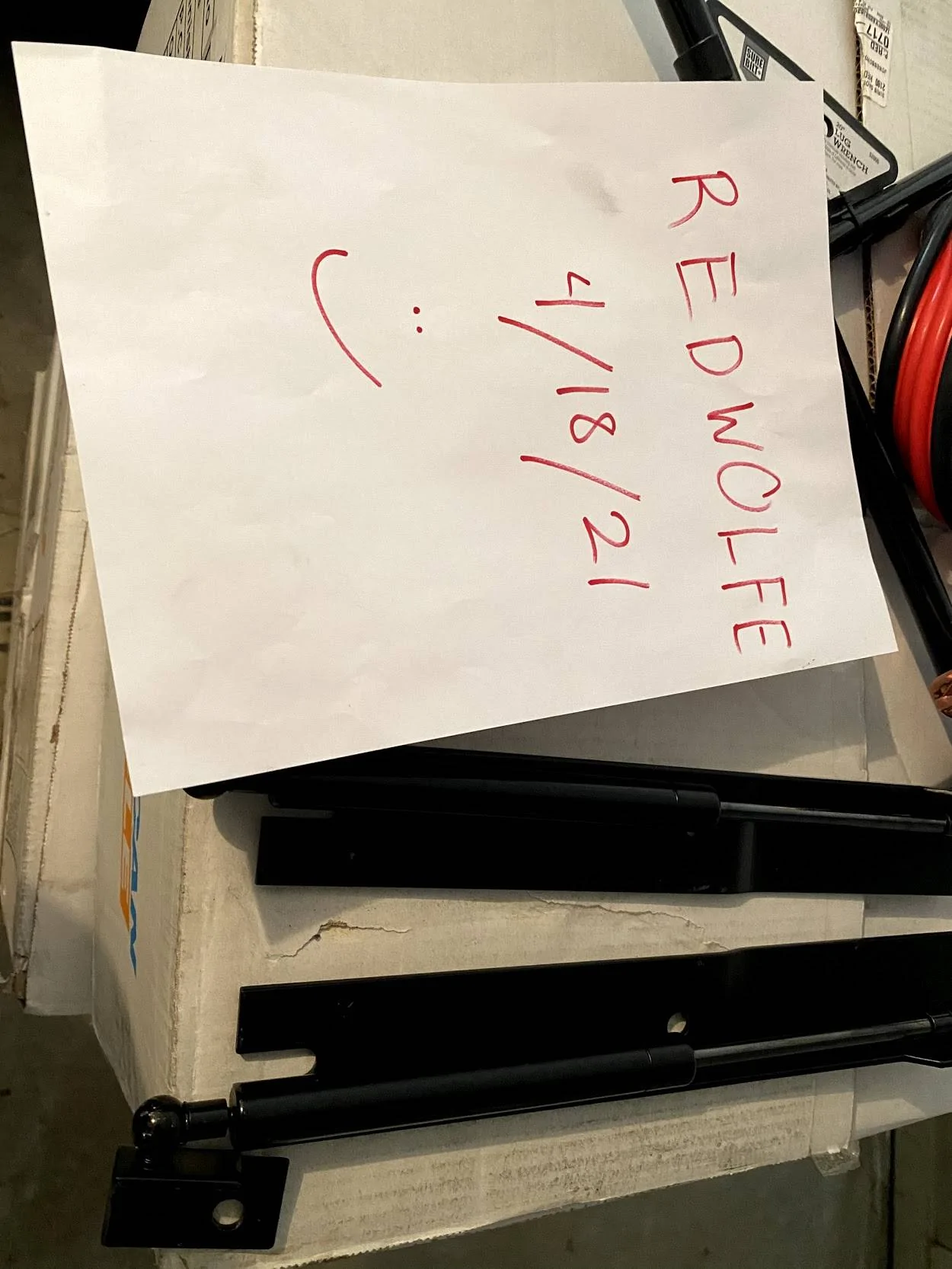 hood_struts3.webp