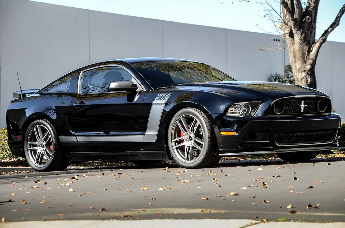 Laguna-Seca-Mustang-10.webp