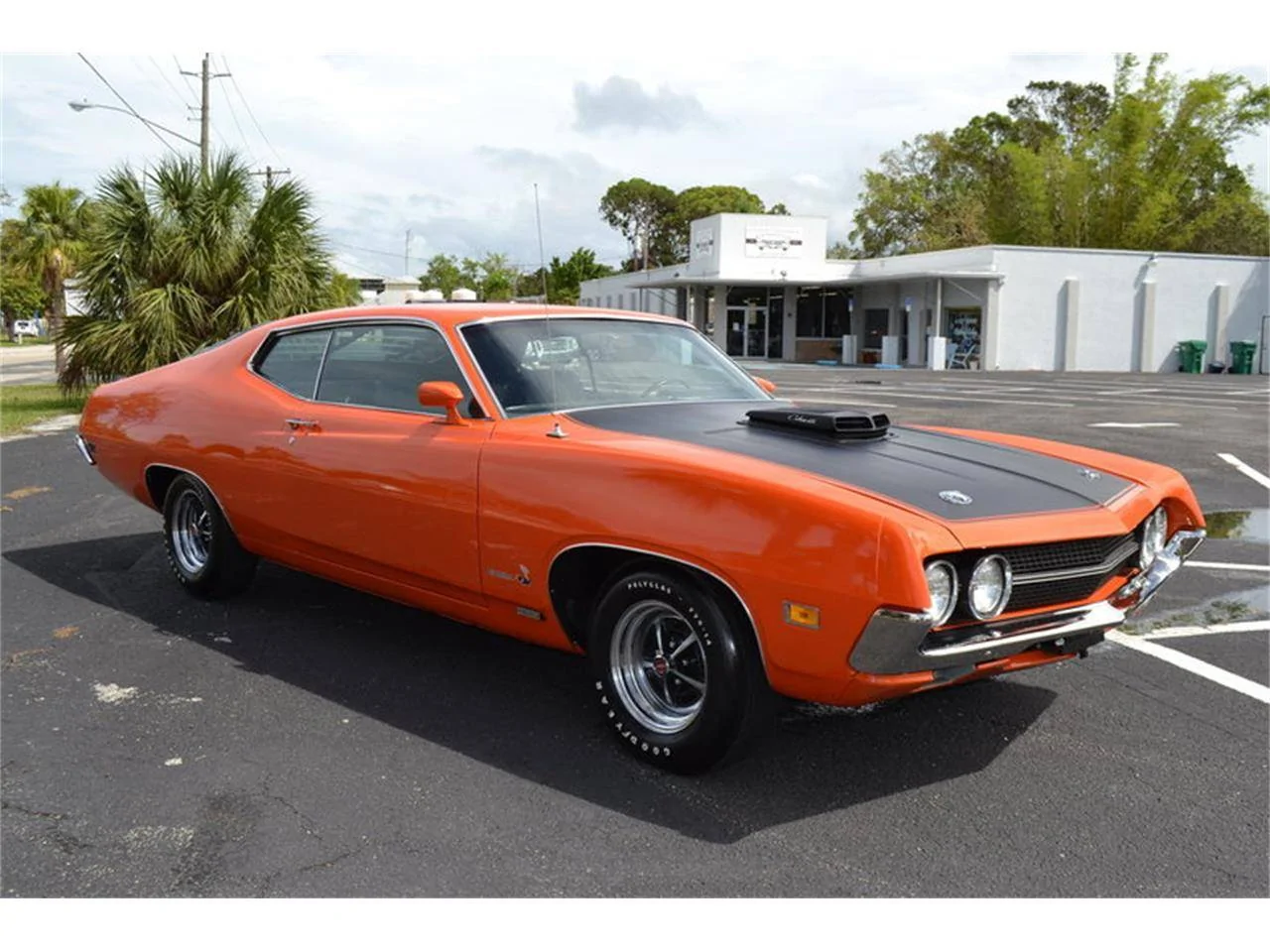 10042081-1970-ford-torino-std.webp