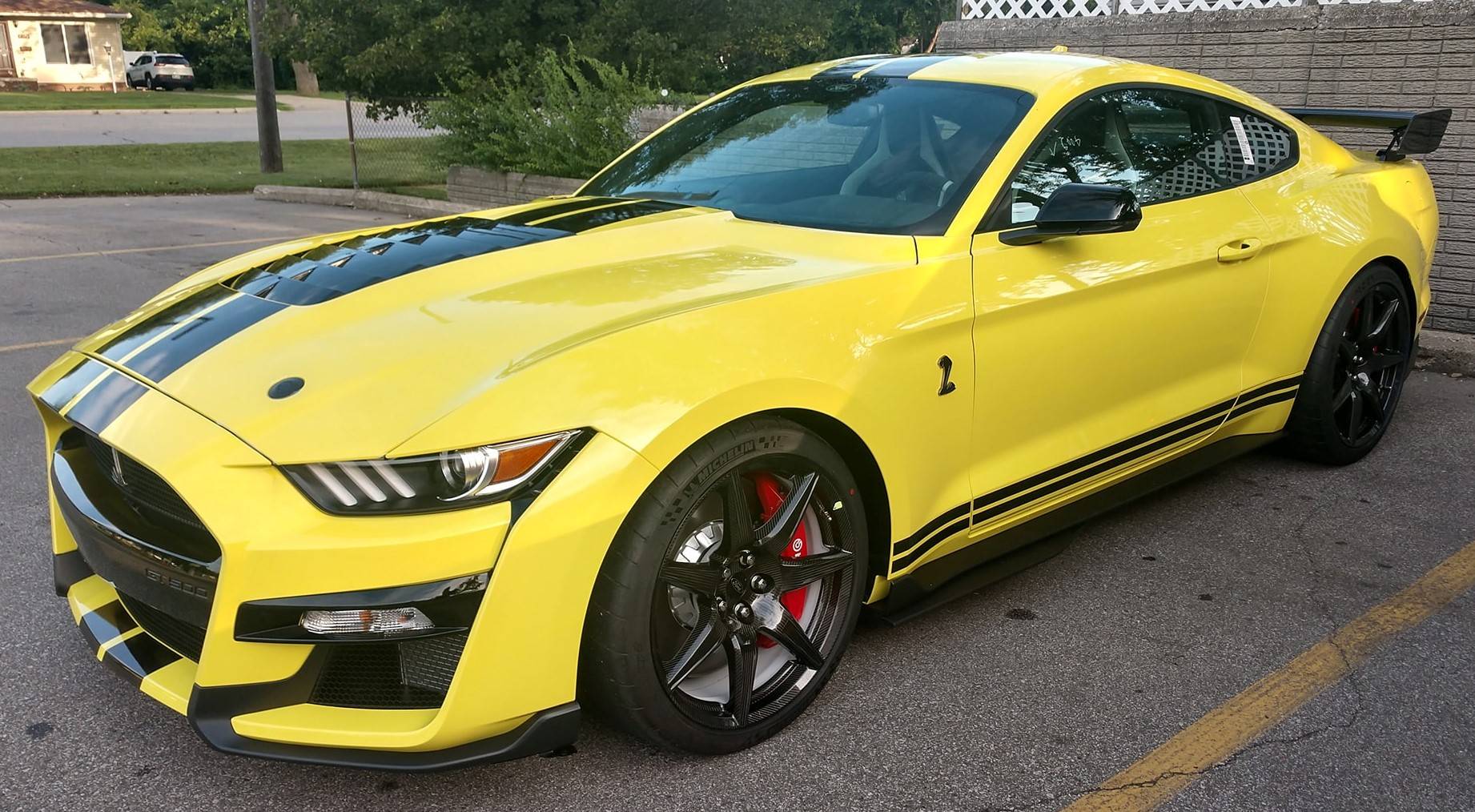 Grabber Yellow GT500 1.jpg