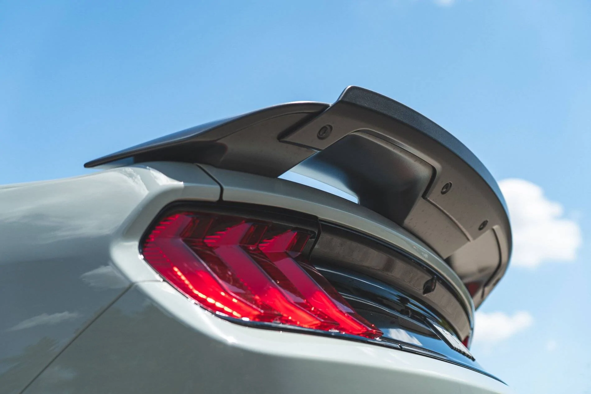 2021-ford-mustang-mach-1-138-1622135370.webp