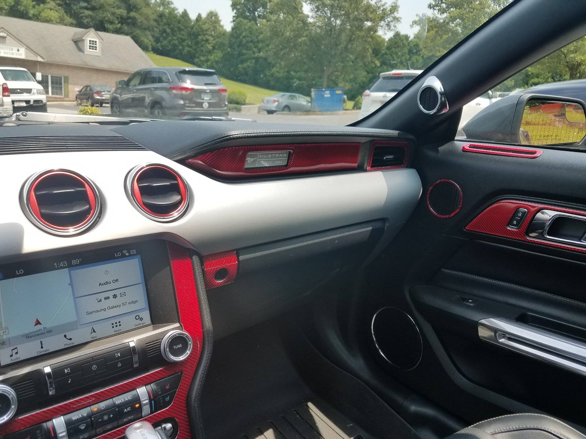 interiorright.jpg