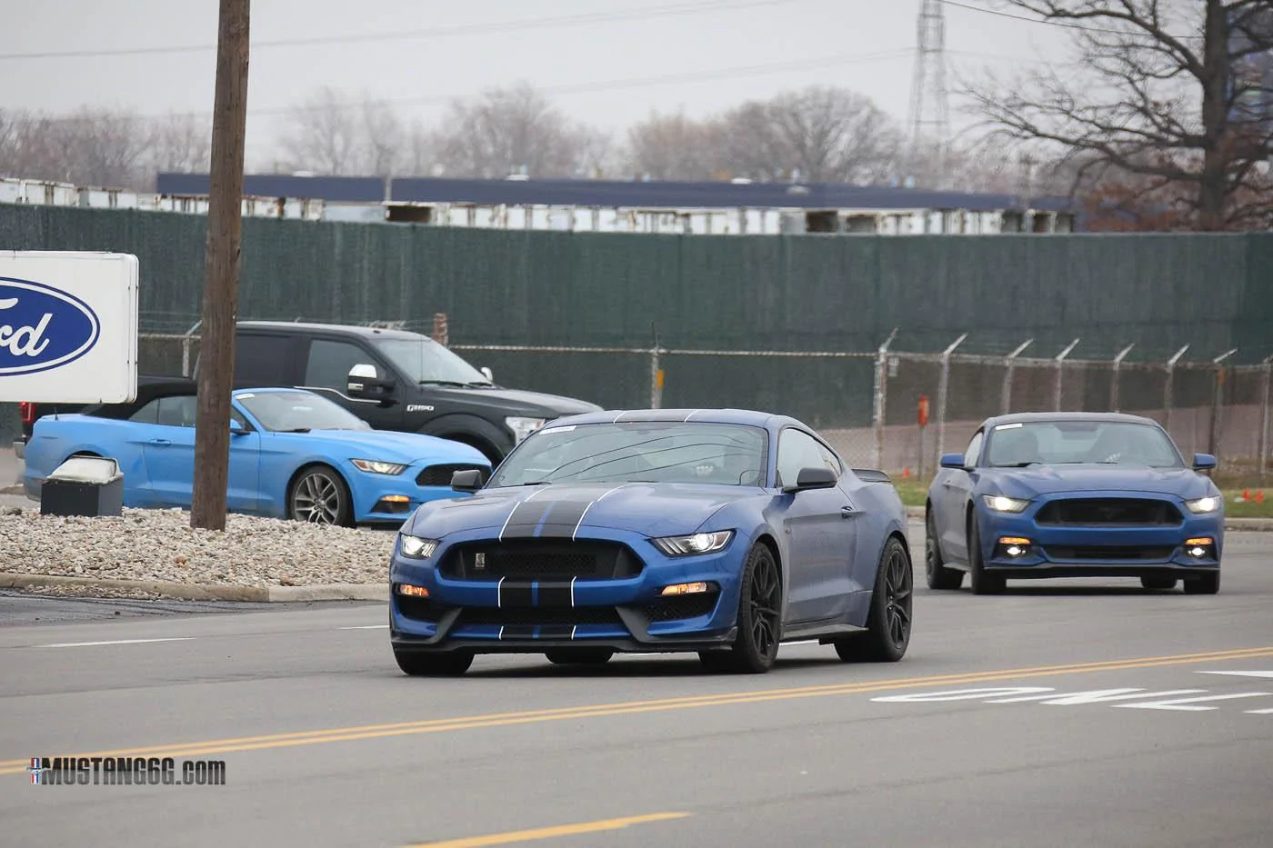 2017 GT350 Lightning Blue 5.webp