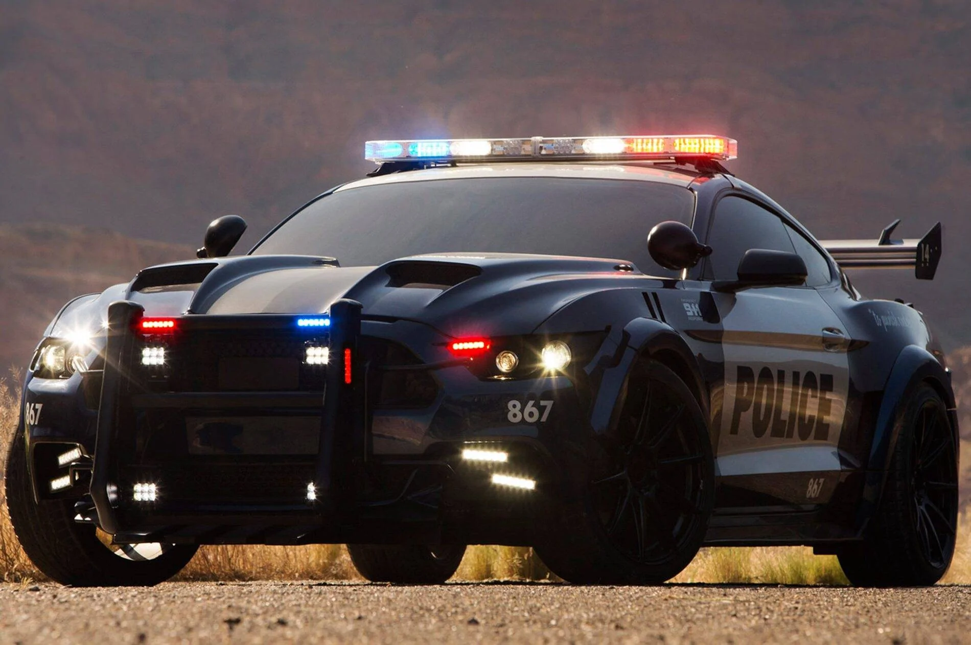 Ford-Mustang-Transformers-Barricade.webp