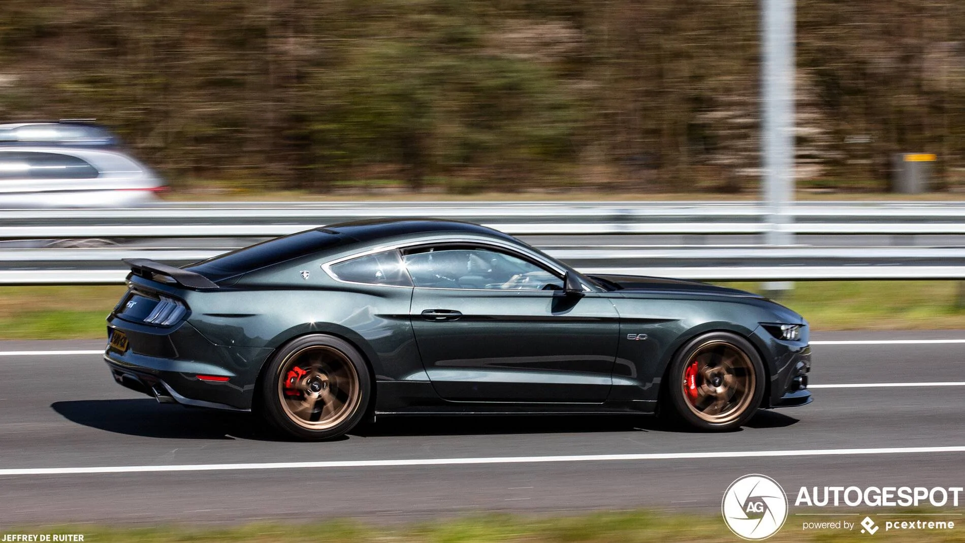 ford-mustang-gt-2015-c756322042021200230_5.webp