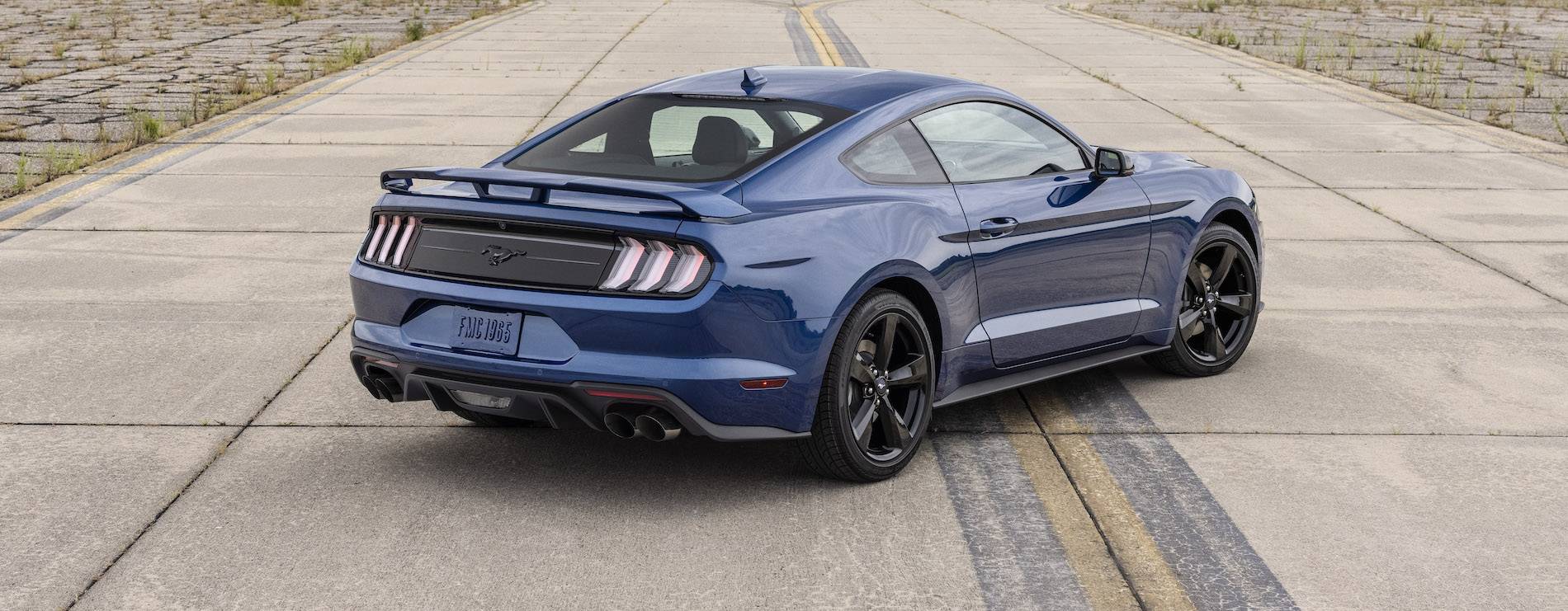 2022 Ford Mustang Stealth Edition_03.jpg