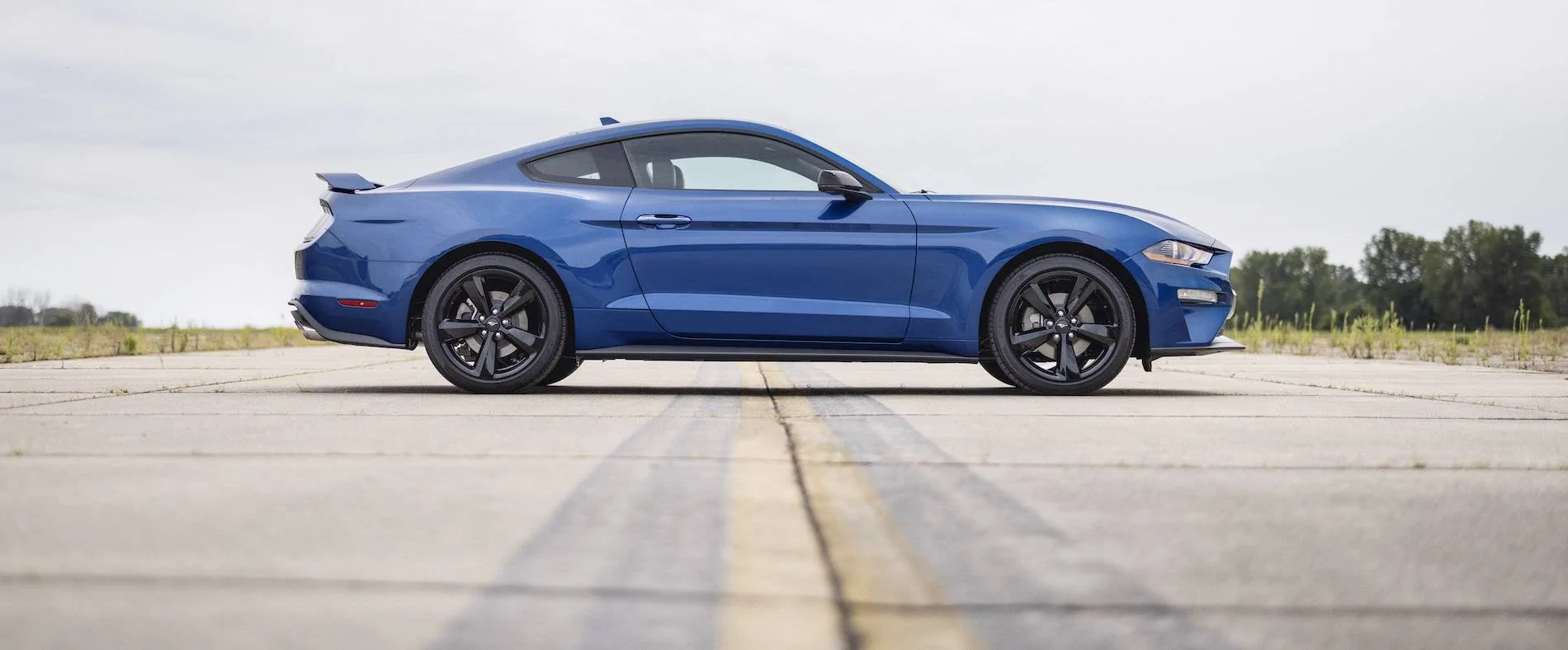 2022 Ford Mustang Stealth Edition_04.jpg
