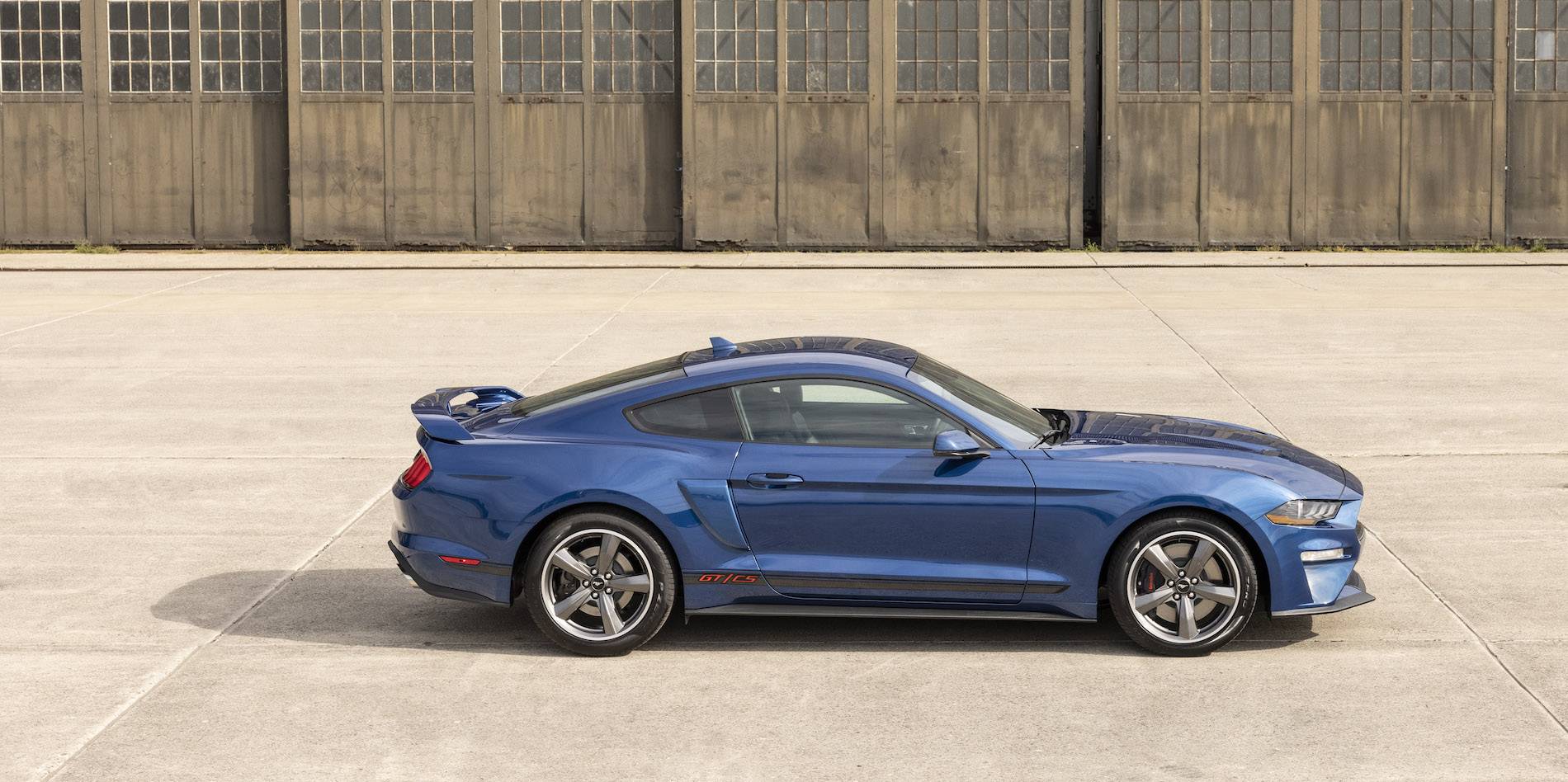 2022 Ford Mustang GT California Special_04.jpg