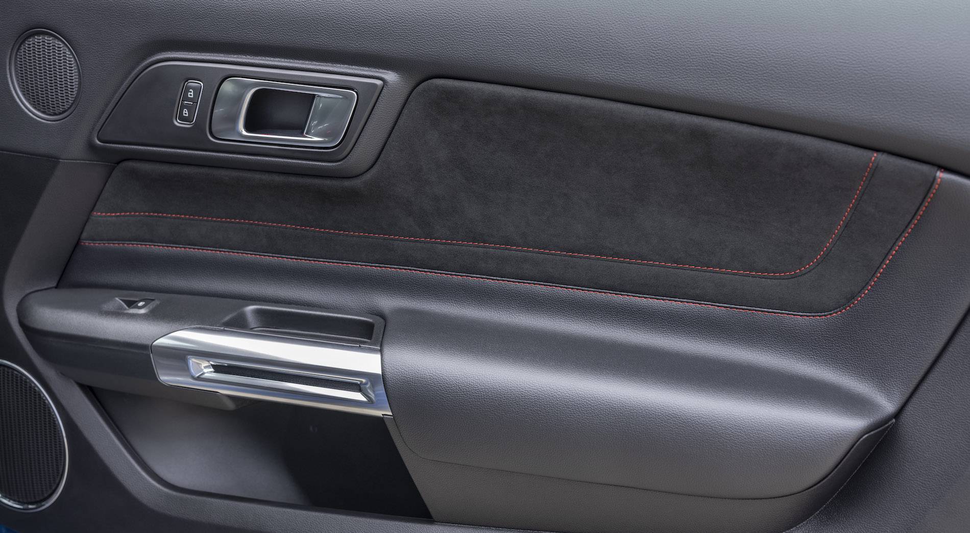 2022 Ford Mustang GT California Special_09.jpg
