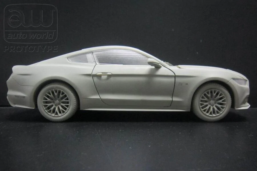 Auto World 1:18 2015 Mustang.webp