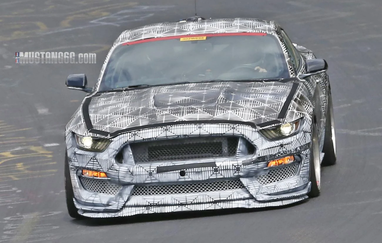 2015Mustang-svt-gt350-1.webp